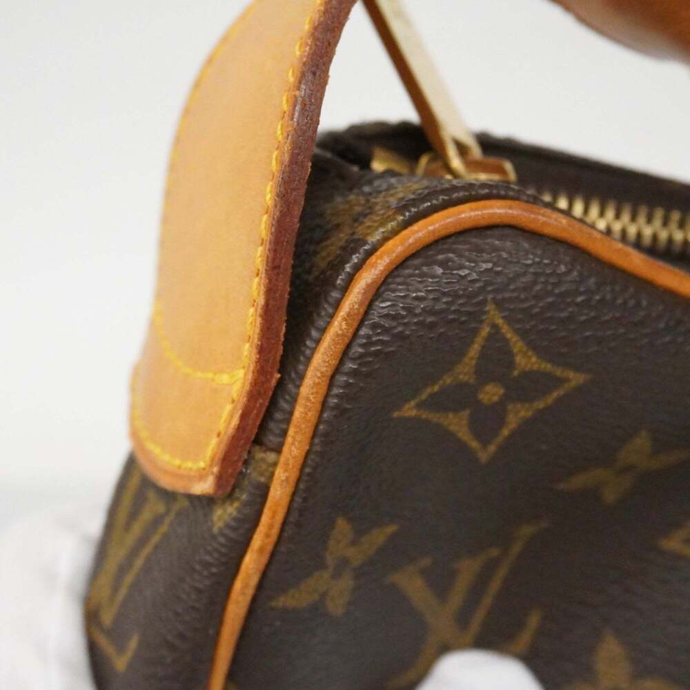 LOUIS VUITTON Brown Monogram Shoulder Bag - Picture 8 of 12
